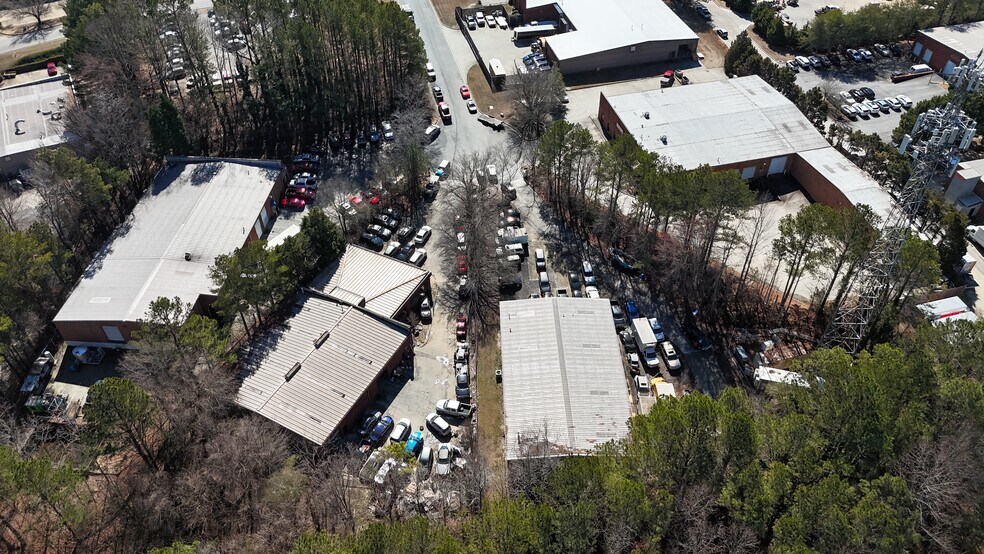 More Photos Of 250 Buxton Ct, Lilburn Distribution For Sale