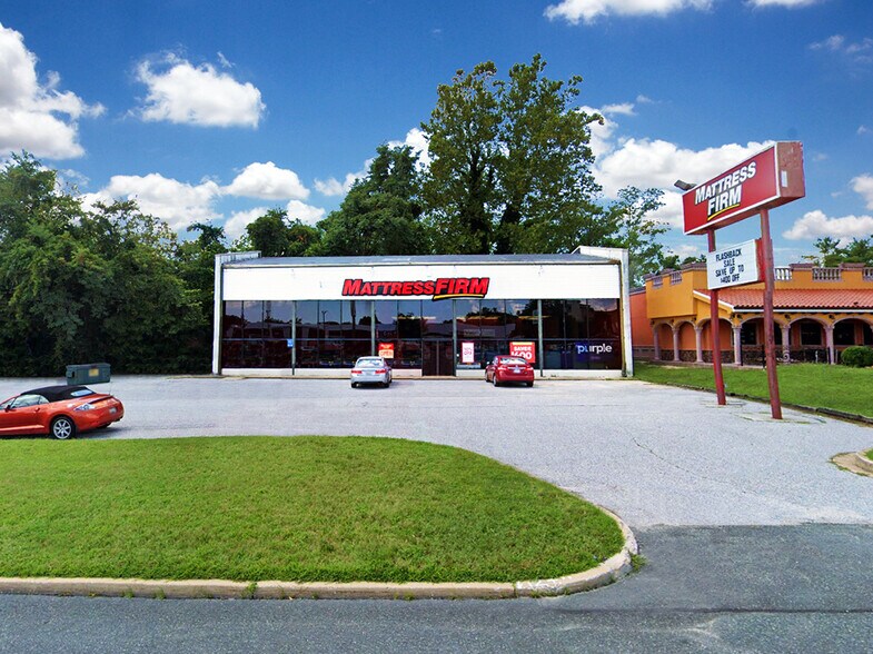 Primary Photo Of 6918 Ritchie Hwy, Glen Burnie Freestanding For Sale