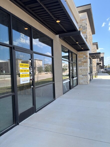 More Photos Of 15201 Ronald W Reagan Blvd, Leander Storefront For Sale