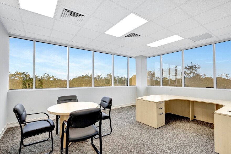 More Photos Of 2141 S Alternate A1A Hwy, Jupiter Medical For Sale