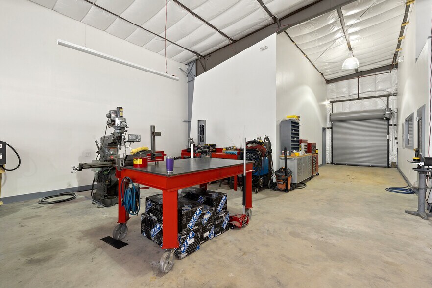 More Photos Of 101 Piper Ln, Spicewood Flex For Lease