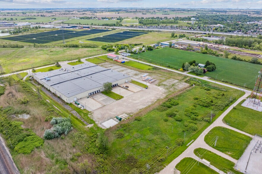 More Photos Of 189 Queen St N, Chatham-Kent Warehouse For Lease