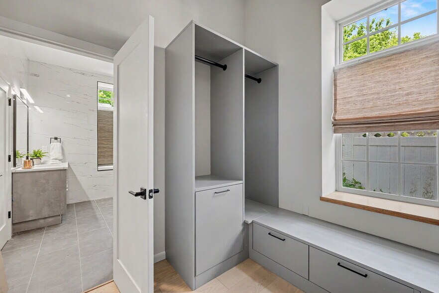 More Photos Of 63 Church St, Greenwich Apartments For Sale