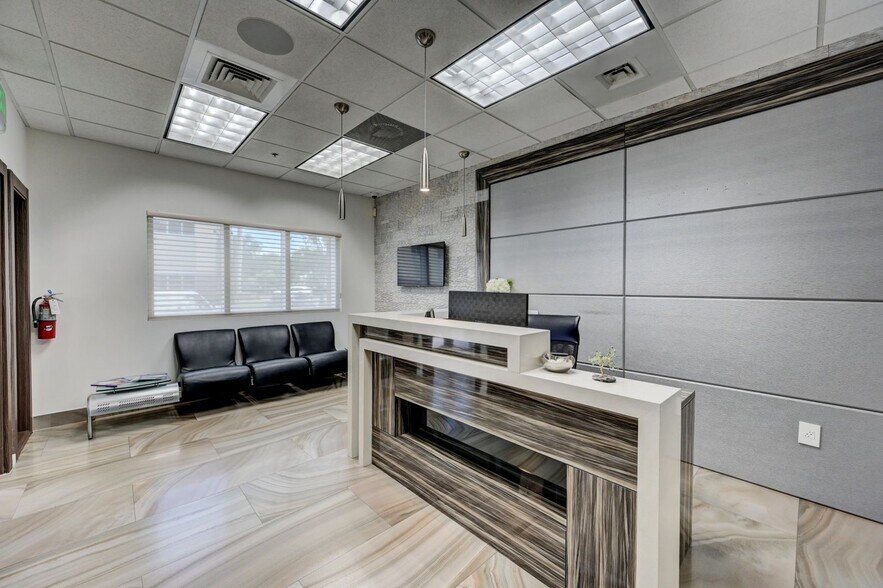 More Photos Of 2957 W Cypress Creek Rd, Fort Lauderdale Office For Sale