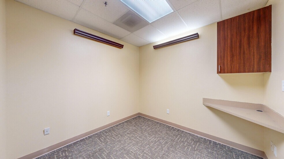 More Photos Of 231 W 67th Ct, Loveland Office For Lease
