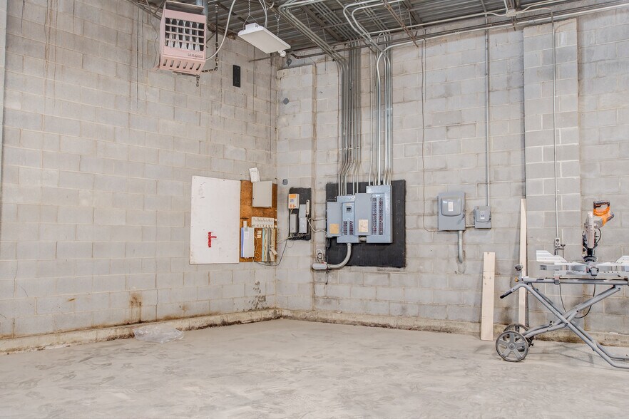 More Photos Of 1243 Tennessee Ave, Cincinnati Warehouse For Sale