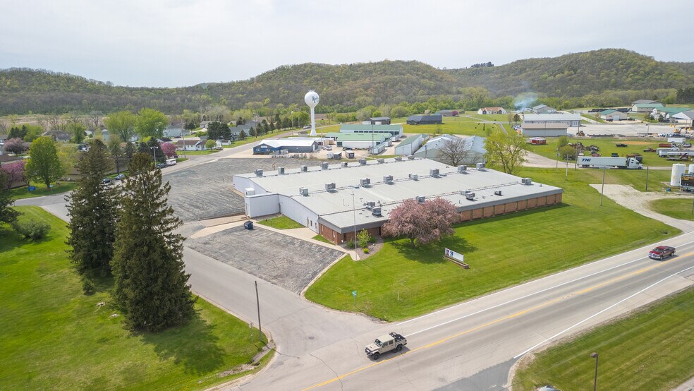 More Photos Of 901 Home St, Rushford Manufacturing For Sale