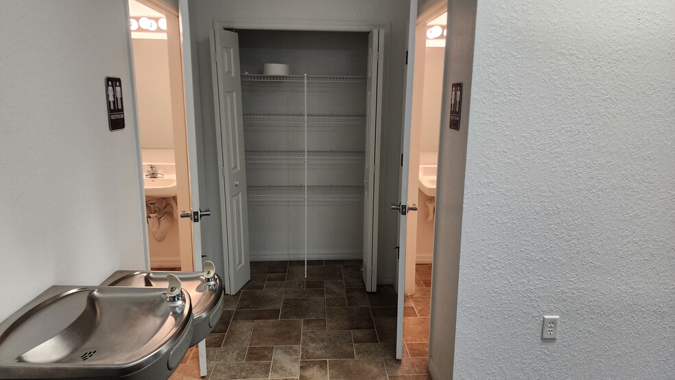 More Photos Of 16332 Cortez Blvd, Brooksville Medical For Lease