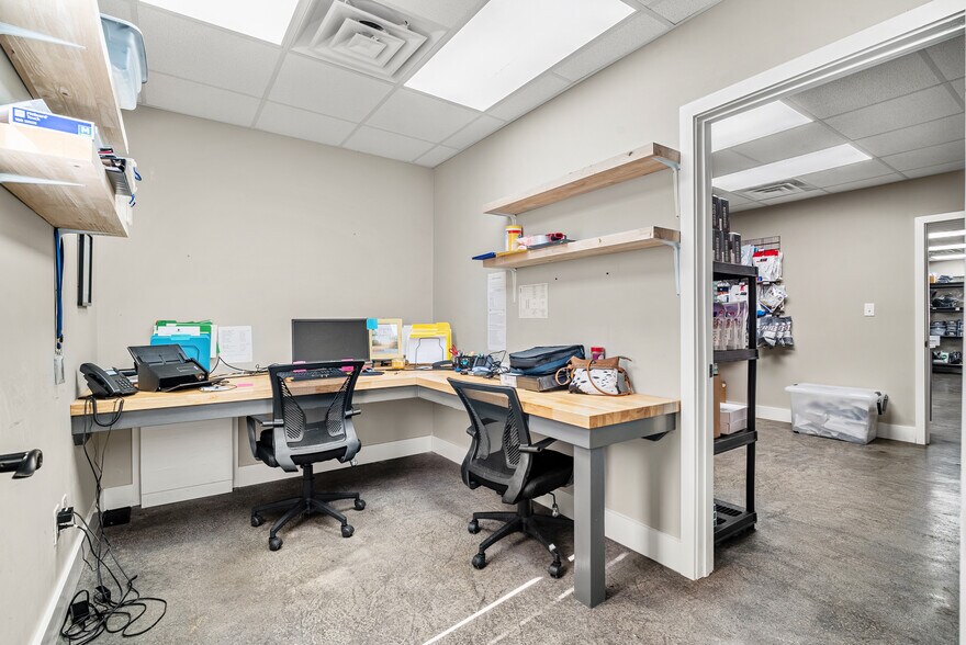 More Photos Of 1505 Hollywood Rd, Knoxville Loft Creative Space For Lease