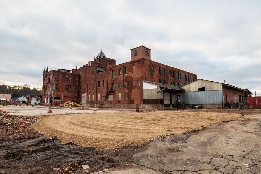 More Photos Of 3040 Jackson St, Dubuque Apartments For Sale