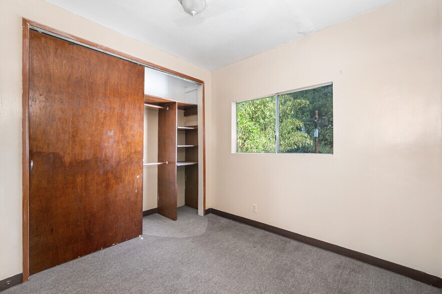 More Photos Of 1727 Bellevue Ave, Los Angeles Apartments For Sale