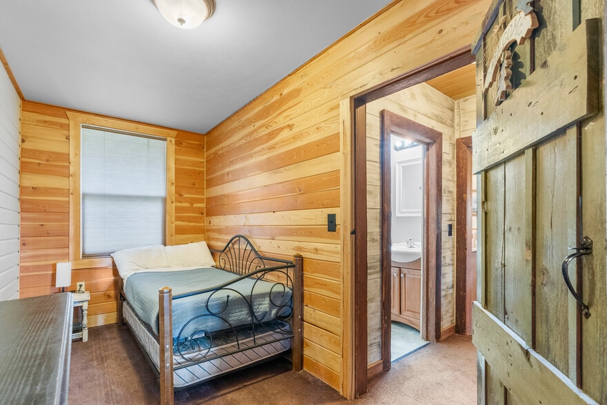 More Photos Of 3481 N Highway 83, Seeley Lake Hotel For Sale