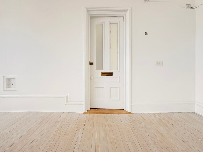 More Photos Of 70-80 State St, Newburyport Storefront Retail Office For Lease