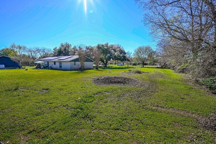 More Photos Of 18910 Carrot St, Spring Trailer Camper Park For Sale