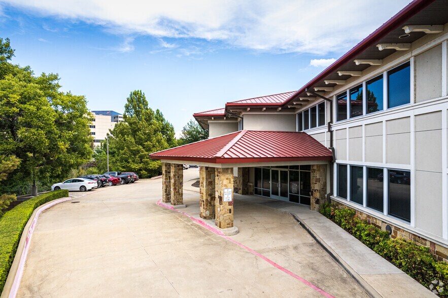 More Photos Of 3108 Midway Rd, Plano Medical For Sale