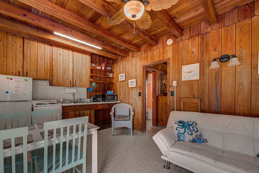 More Photos Of 1900 Manasota Beach Rd, Englewood Apartments For Sale