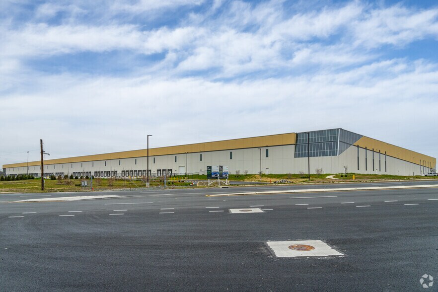 More Photos Of 120 Piccard Rd, New Castle Distribution For Lease