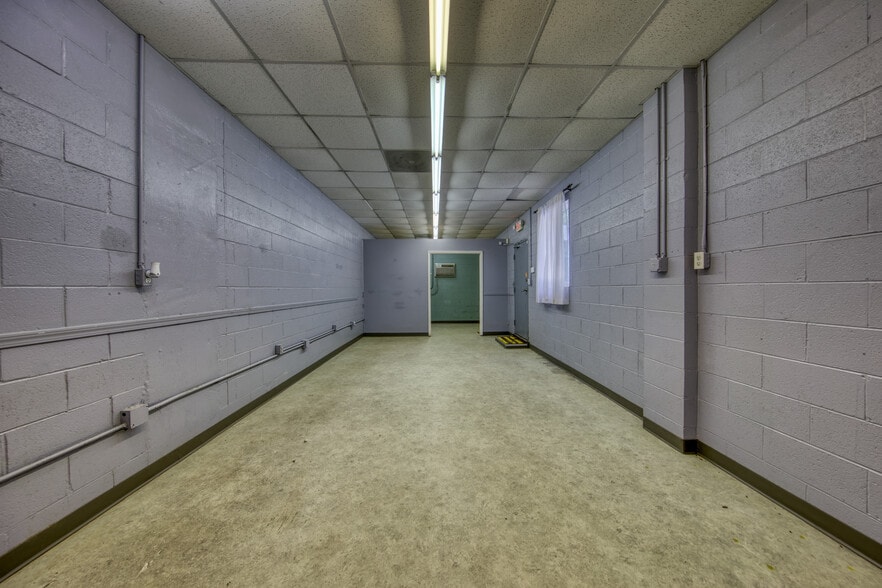 More Photos Of 5403 Western Ave, Knoxville Freestanding For Lease