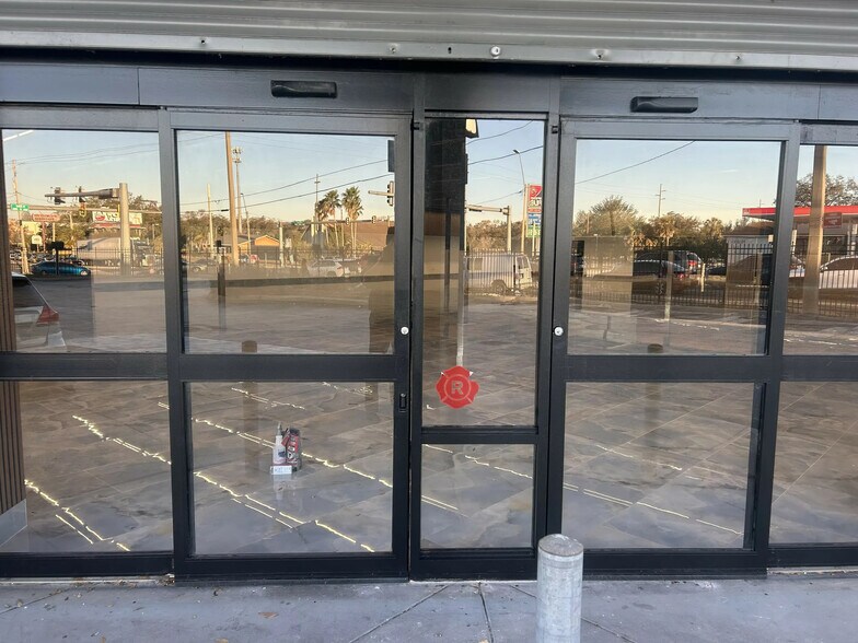 More Photos Of 2111 E Busch Blvd, Tampa Freestanding For Sale