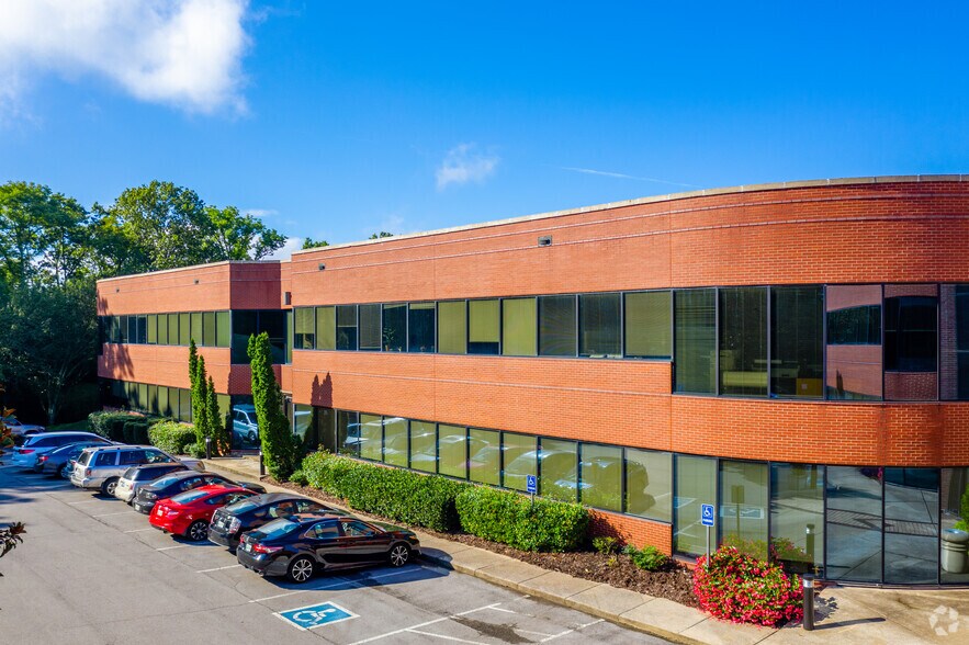 More Photos Of 214 Overlook Cir, Brentwood Office For Sale