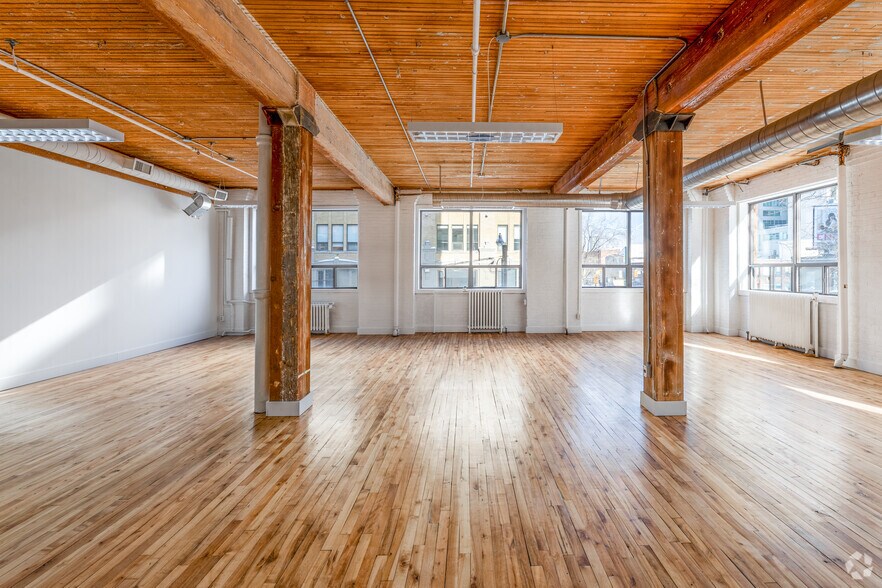 More Photos Of 116 Spadina Ave, Toronto Office Residential For Lease