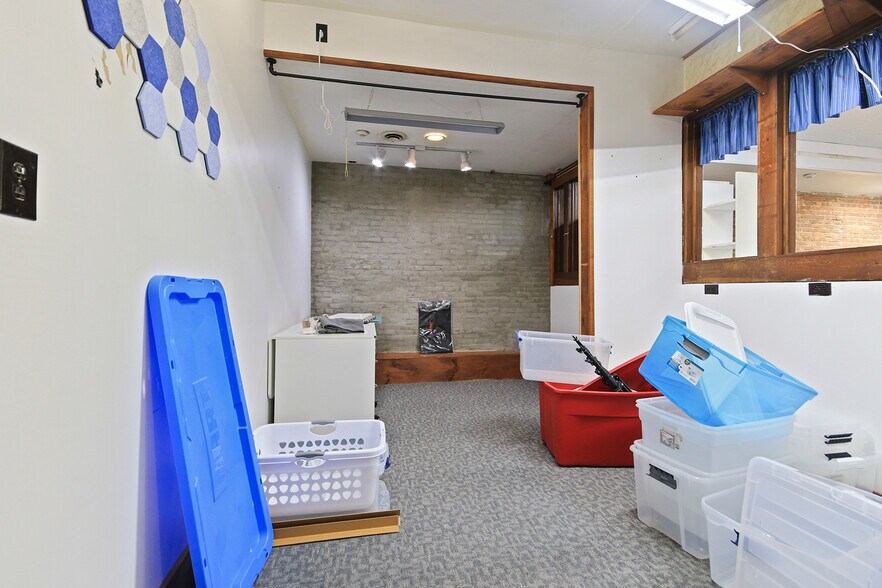 More Photos Of 105 Coal st, Mexico Specialty For Sale