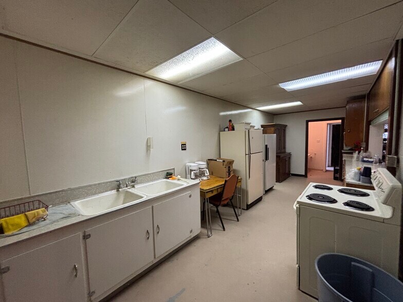 More Photos Of 702 Lyons Ave, Ely Lodge Meeting Hall For Sale