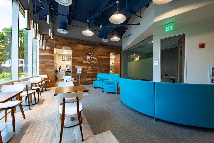 More Photos Of 135 W Central Blvd, Orlando Office For Lease