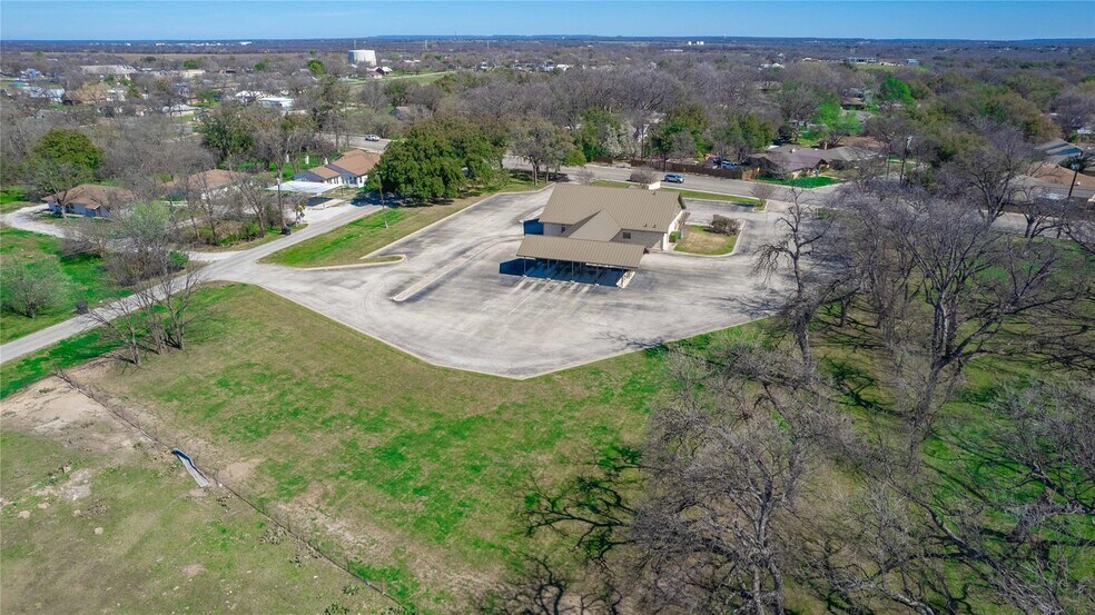 More Photos Of 3101 Austin Ave, Brownwood Bank For Sale