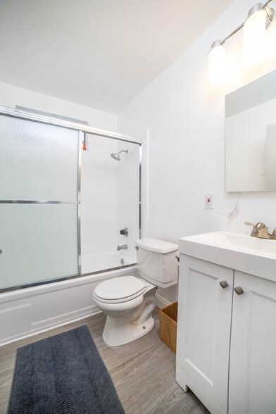 More Photos Of 140 S Westmoreland Ave, Los Angeles Apartments For Sale