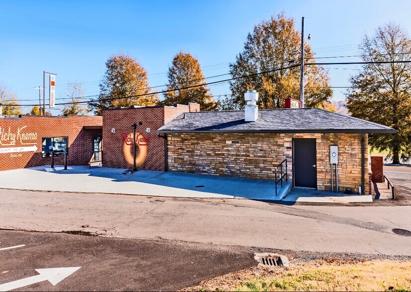 More Photos Of 2601 E Broadway Ave, Maryville Restaurant For Sale