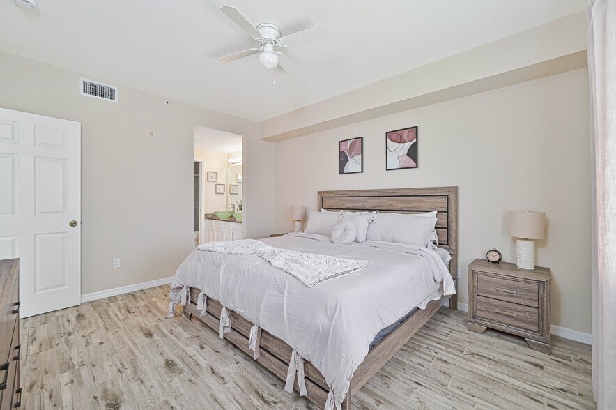 More Photos Of 10000-10030 Maddox Ln, Bonita Springs Apartments For Sale