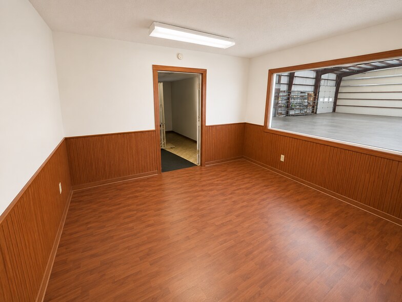More Photos Of 16727 Scheer Blvd, Hudson Warehouse For Sale