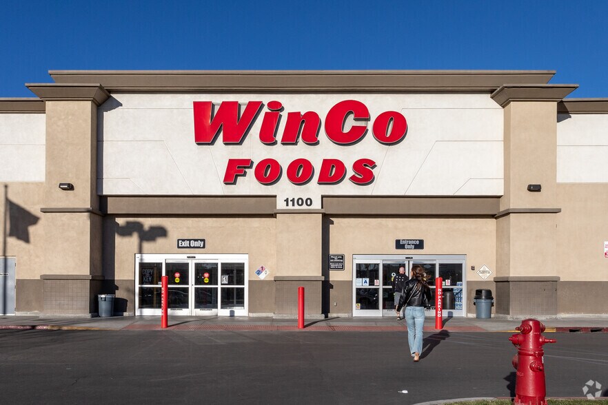 More Photos Of 1080-1290 Hamner Ave, Norco Unknown For Lease