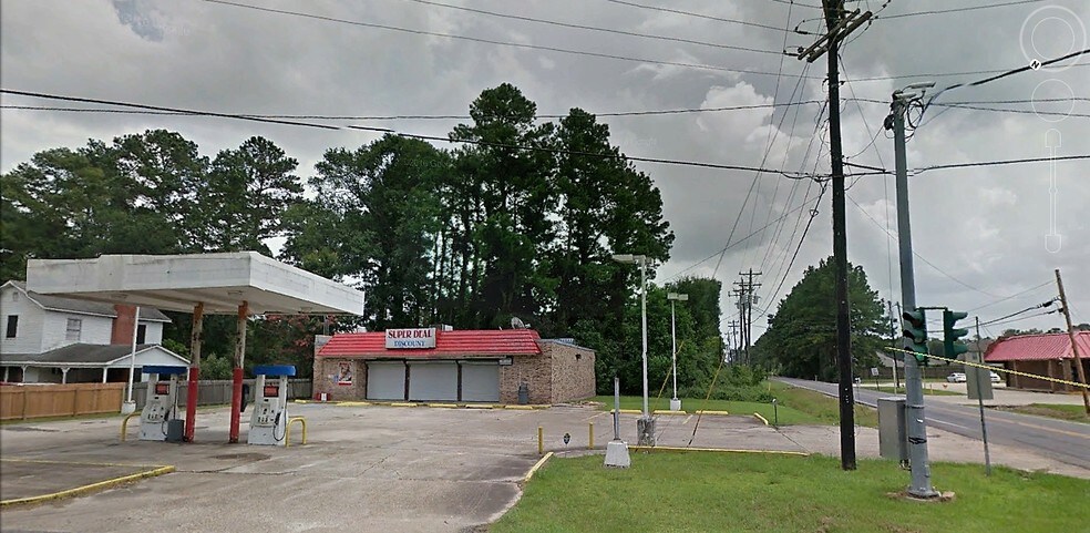 Primary Photo Of 17122 Greenwell Springs Rd, Greenwell Springs Service Station For Sale