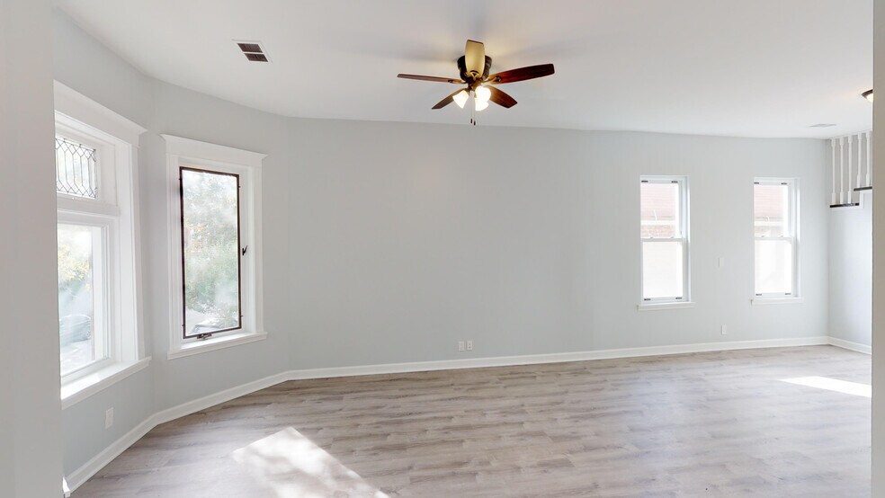 More Photos Of 1460 W Huron St, Chicago Apartments For Sale