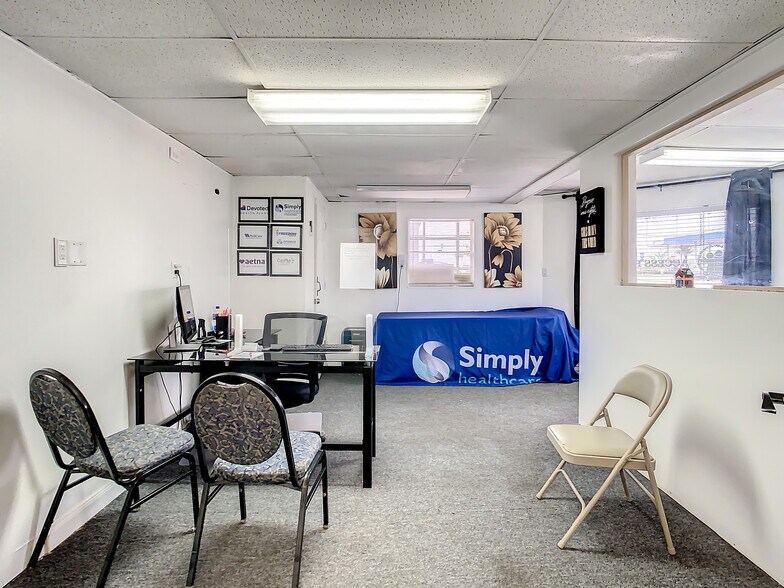 More Photos Of 315 Magnolia Ave, Auburndale Office Residential For Lease