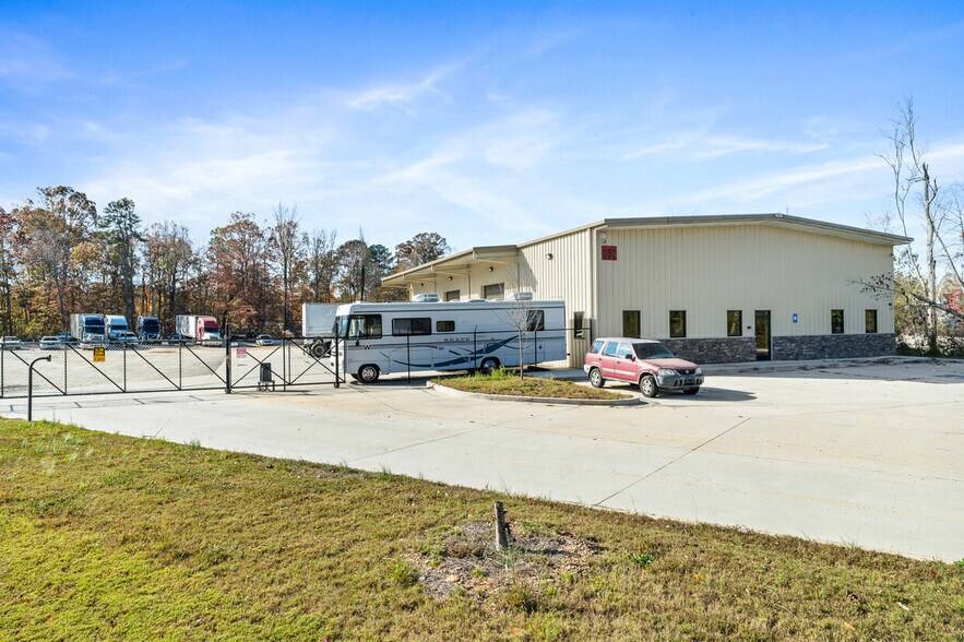 More Photos Of 150 Hiram Industrial Rd, Hiram Warehouse For Sale