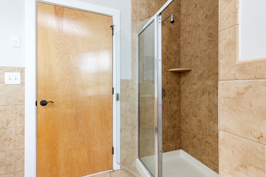 More Photos Of 4557 Manayunk Ave, Philadelphia Apartments For Sale