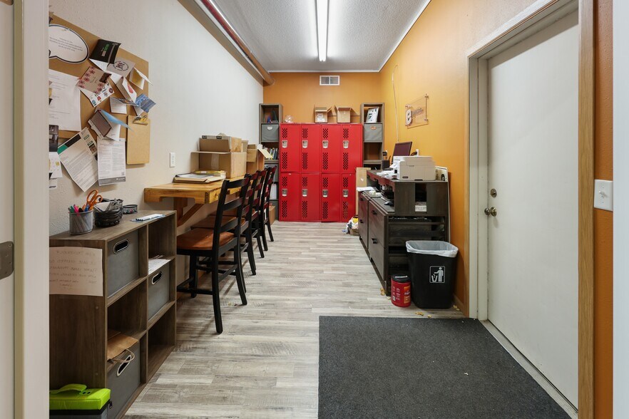 More Photos Of 20 S 32nd Ave S, Saint Cloud Office For Sale