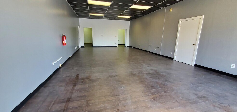 More Photos Of 163 W 11th St, Tracy Office For Lease