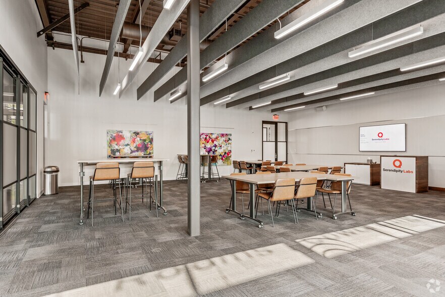 More Photos Of 7540 TX-121, McKinney Storefront Retail Office For Lease