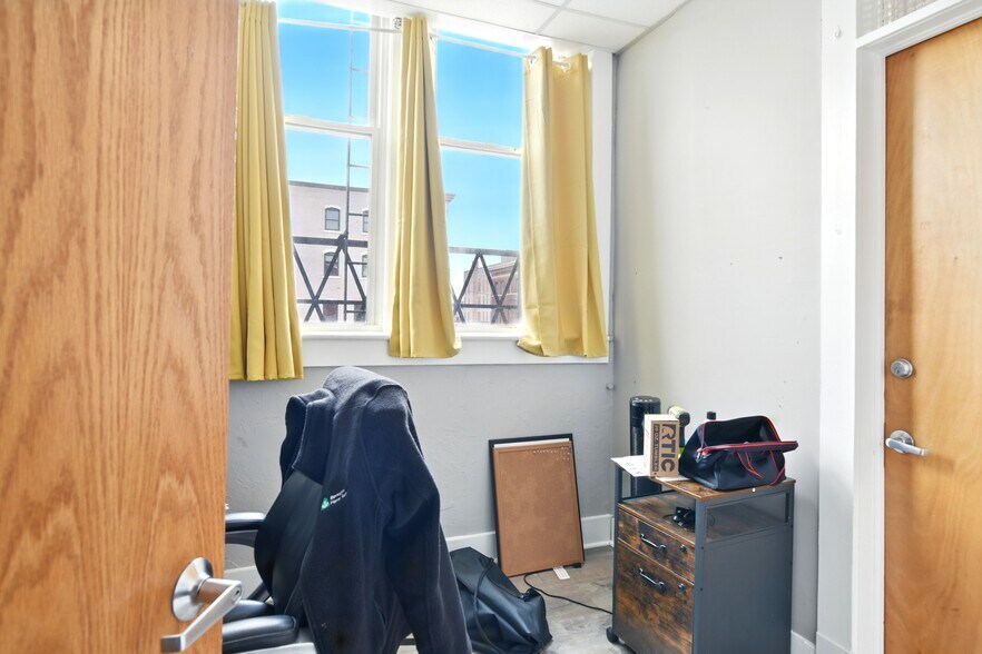 More Photos Of 42 Summer St, Pittsfield Medical For Sale