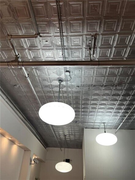 More Photos Of 109 7th St, Saint Joseph Office For Sale