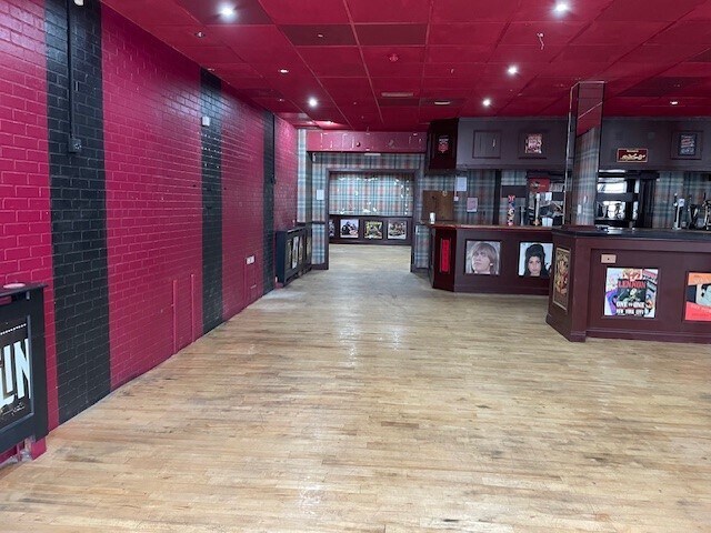 More Photos Of 17 Miller Rd, Ayr Restaurant For Lease