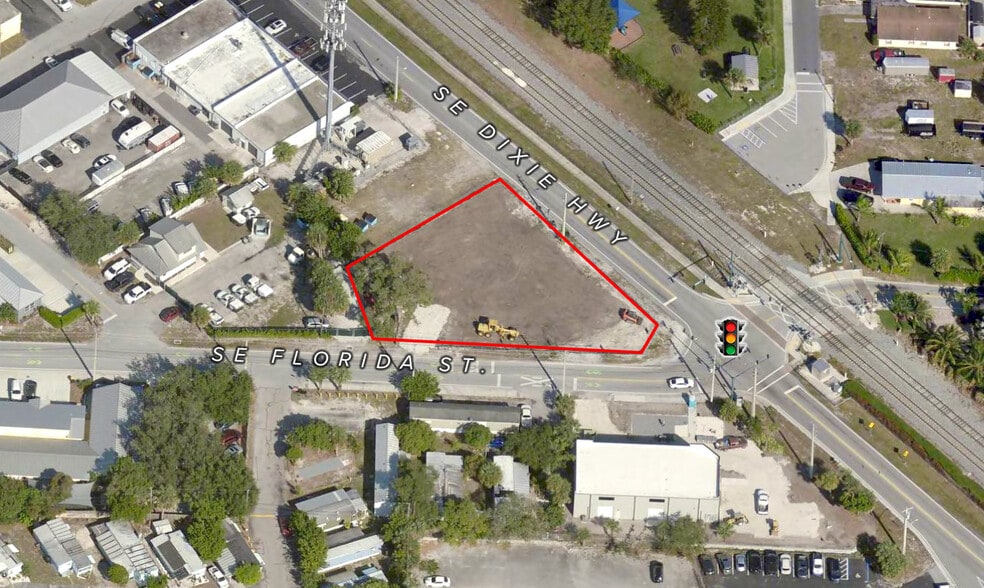More Photos Of 920-924 SE Dixie Hwy, Stuart Light Manufacturing For Sale
