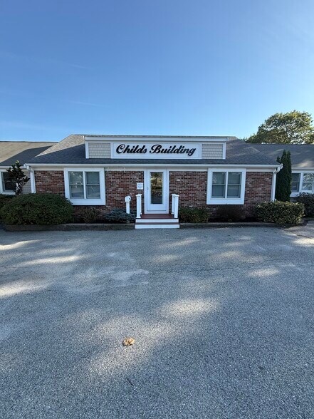 More Photos Of 1047 Falmouth Rd, Hyannis Office For Lease