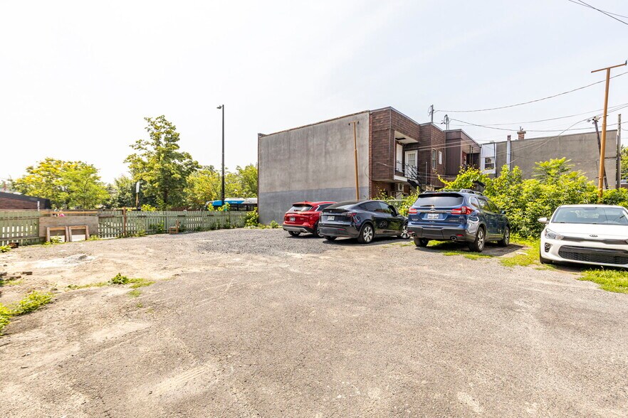 More Photos Of 2418 Rue Allard, Montréal Land For Sale