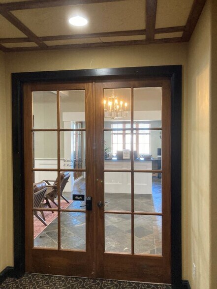 More Photos Of 1531 E Bradford Pky, Springfield Medical For Lease