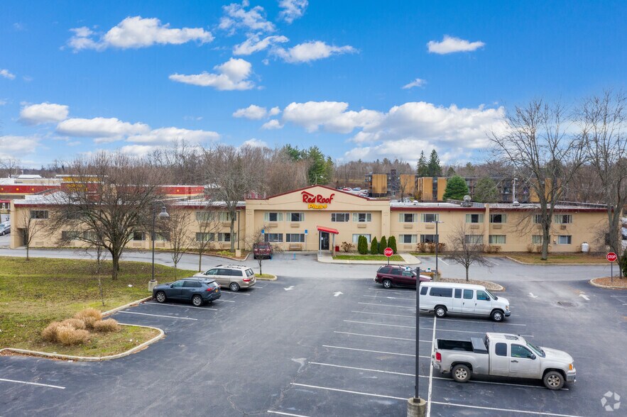 Primary Photo Of 2349 South Rd, Poughkeepsie Hotel For Sale